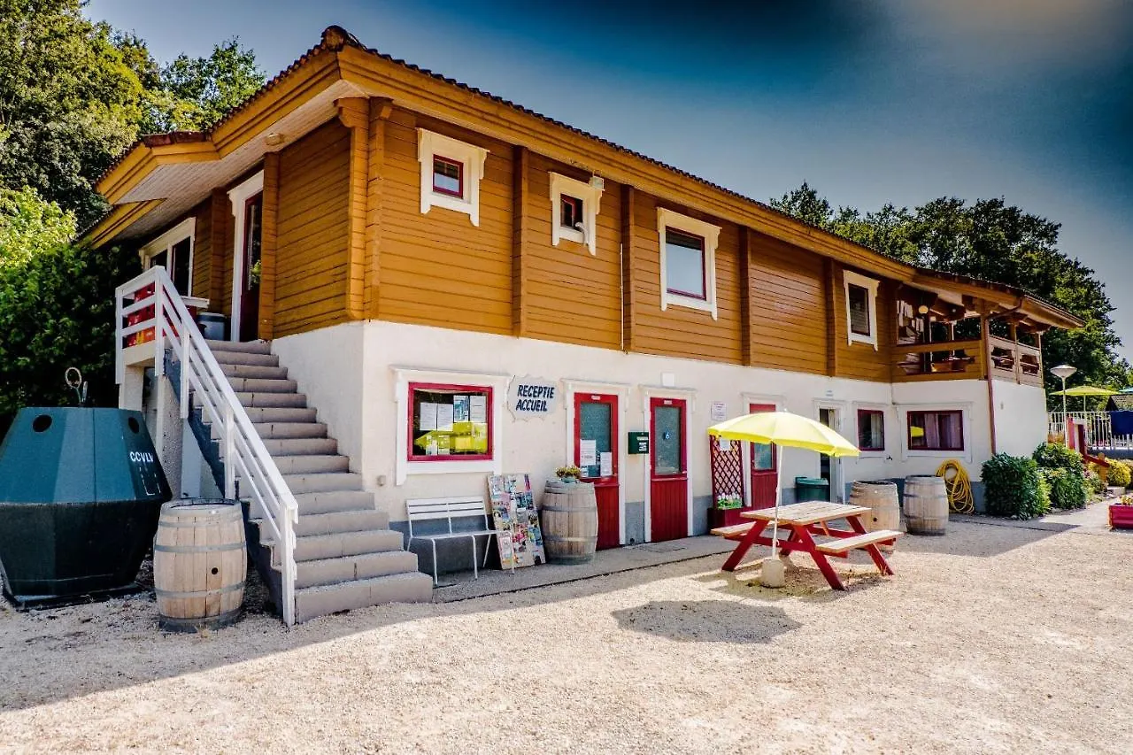 Chalets Du Soleil Mauroux  France